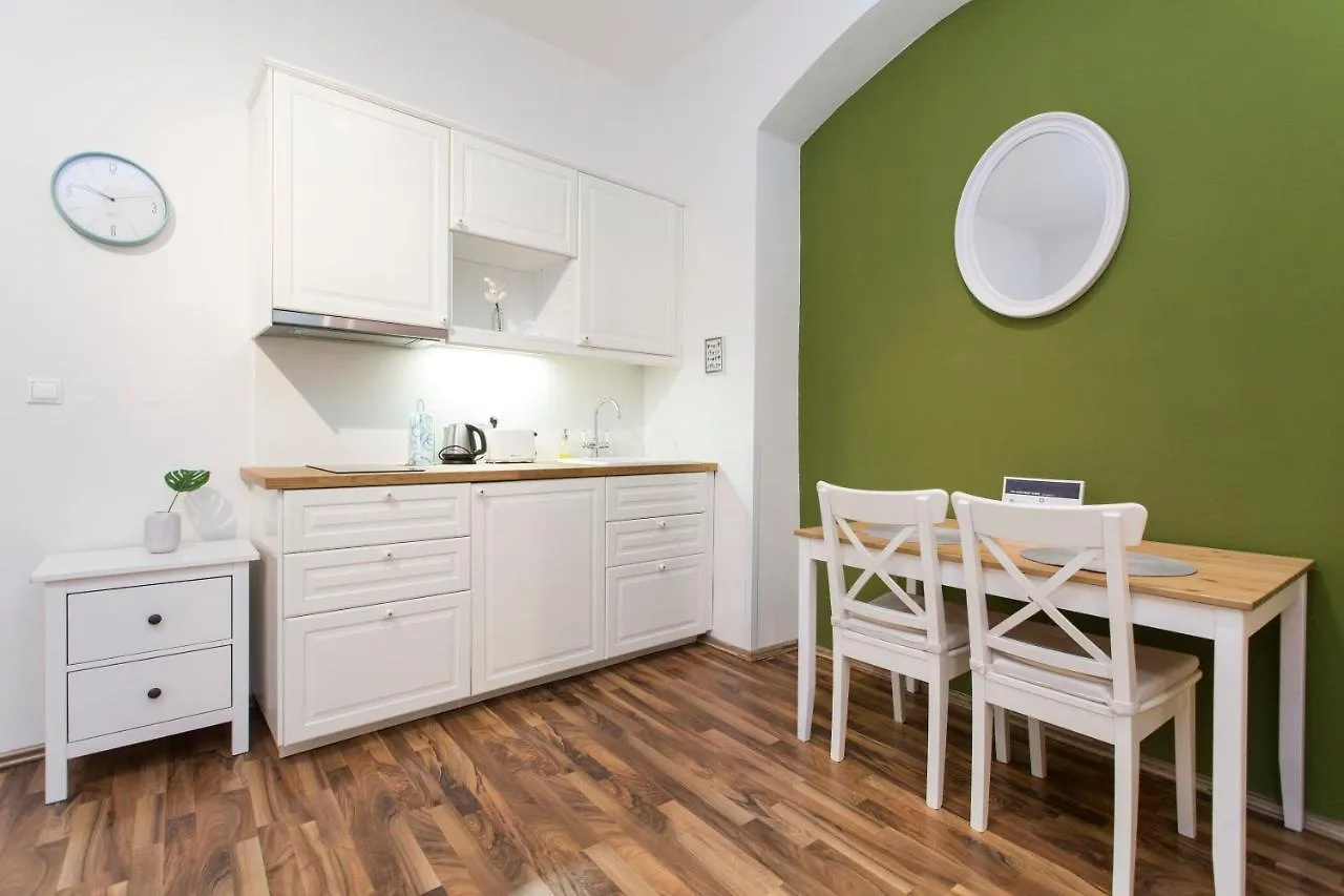 Soukenicka Apartcomplex 1 Prag Çek Cumhuriyeti